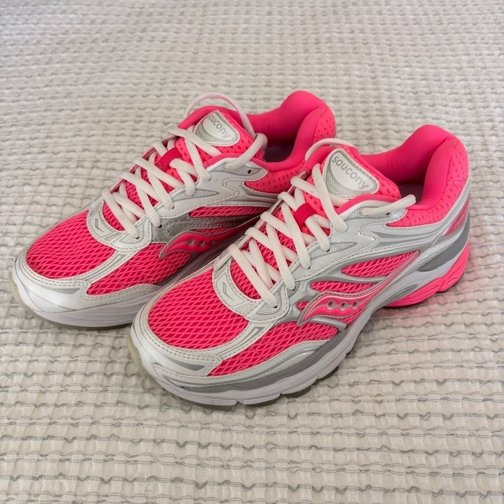 RARE Saucony ProGrid Omni 9 2010 FACTORY SAMPLE Men 5.5 / Wm 7 Pink Silver 61510